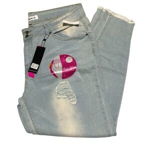 NWT Between Up Woman 20 Midrise Deconstructed Denim Butt Lifter Light Wash Jeans